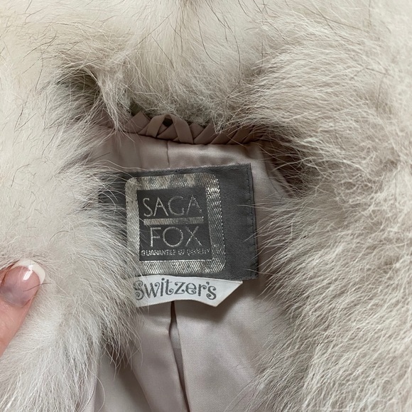 Saga Fox Fur Coat - Picture 3 of 4